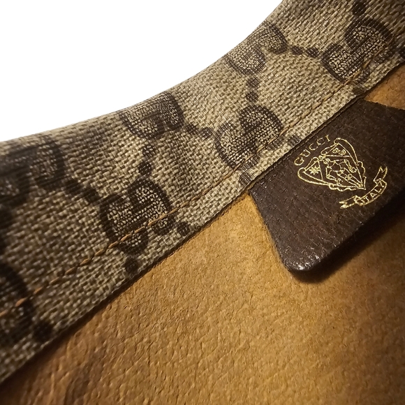 VINTAGE GUCCI CLUTCH - Picture 9 of 14